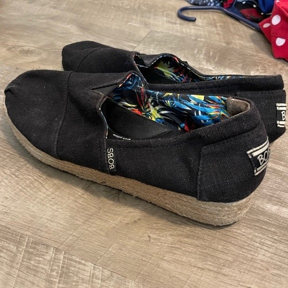 Bob’s by Sketchers Wedge Slip Ons, Memory Foams, Size 8.5 - Picture 2 of 4